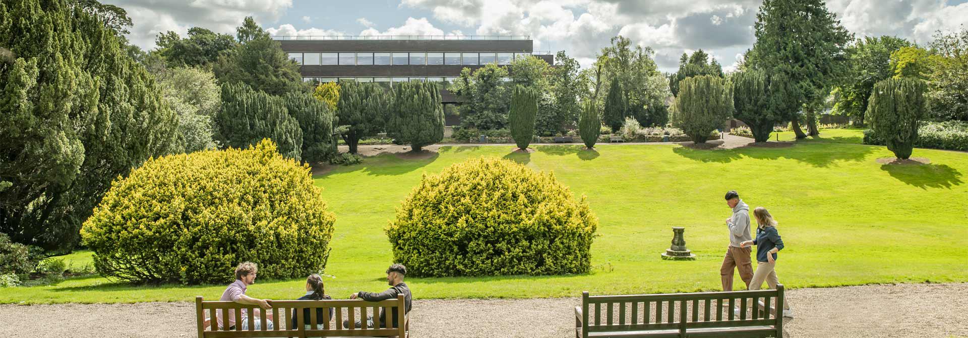 heriot-watt-edinburgh-campus-the-lawn