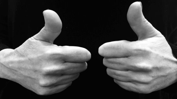 Two thumbs up.