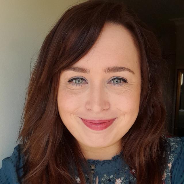 Dr Kelly Wolfe